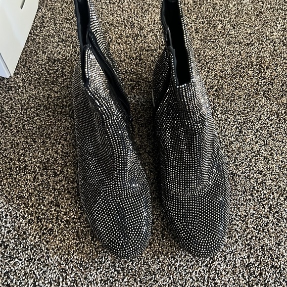 ALDO sparkle Silver Boots , worn once still in box 8.5 - Picture 2 of 6